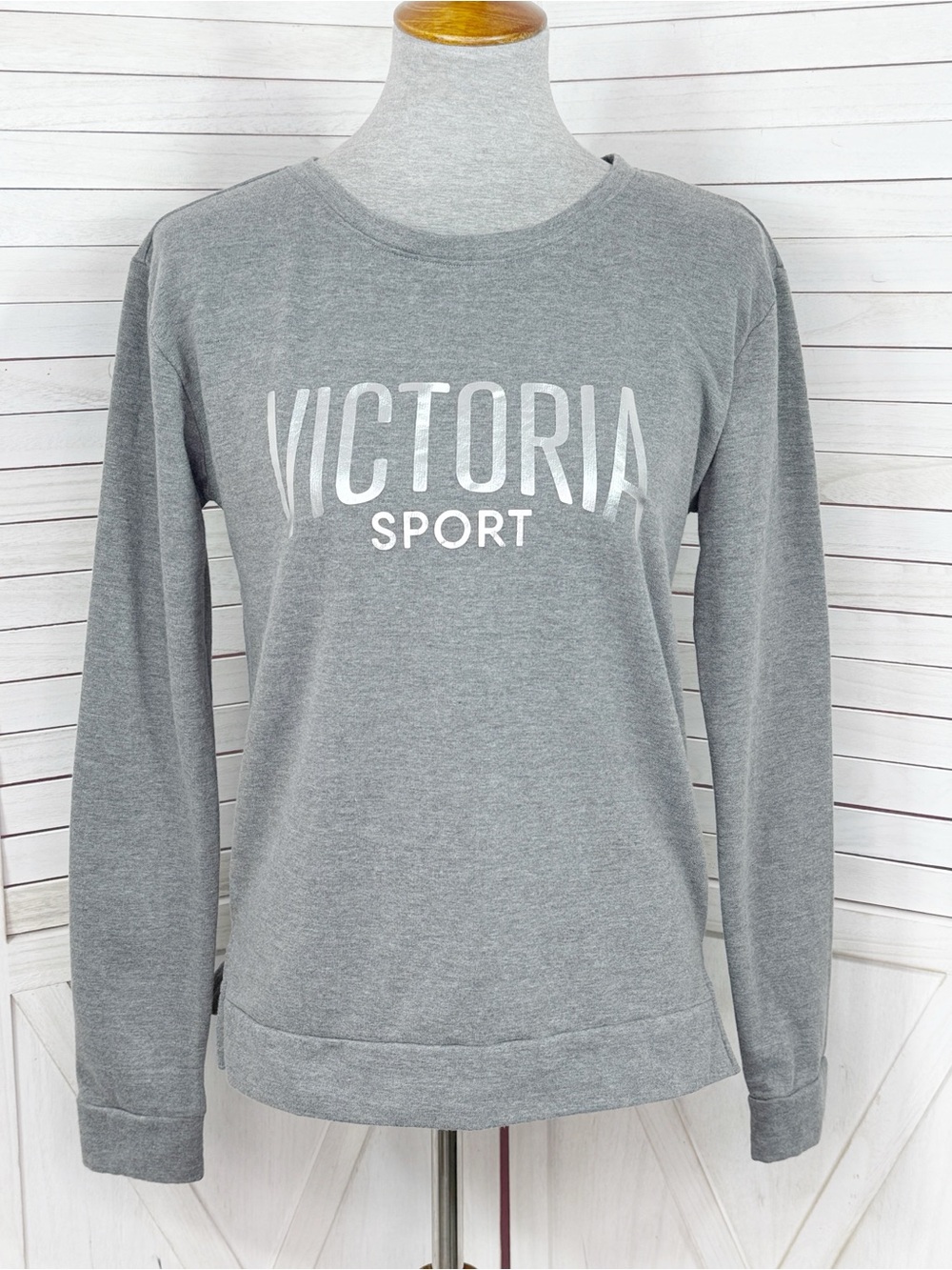 Victoria's‎ Secret Sport Metallic Logo Chest Crewneck Sweatshirt Grey Small